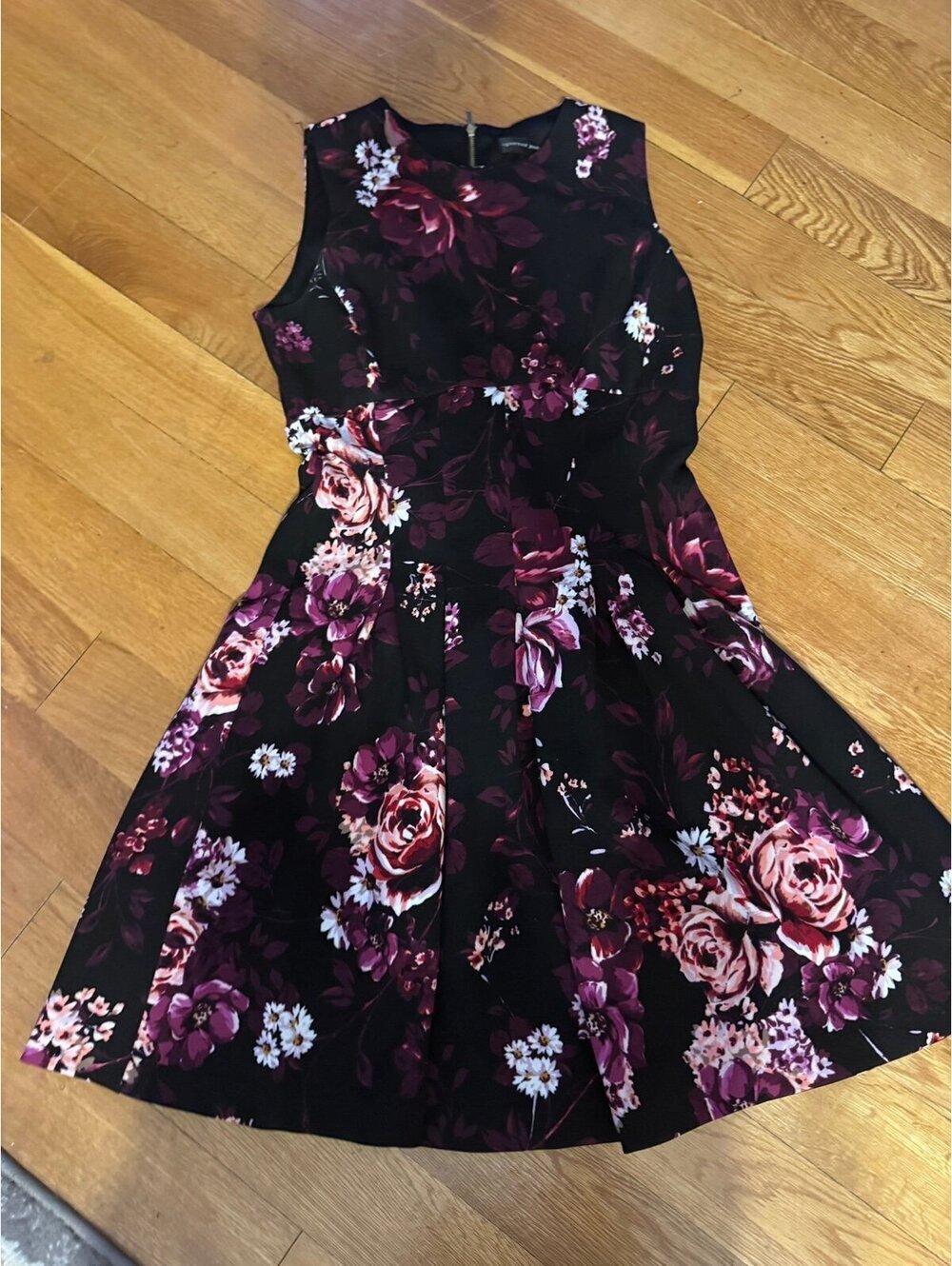 Floral pleated midi dress by spenser Jeremy